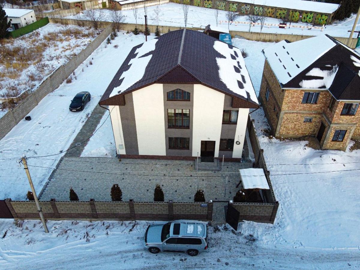 Bayotel Karakol Exterior photo